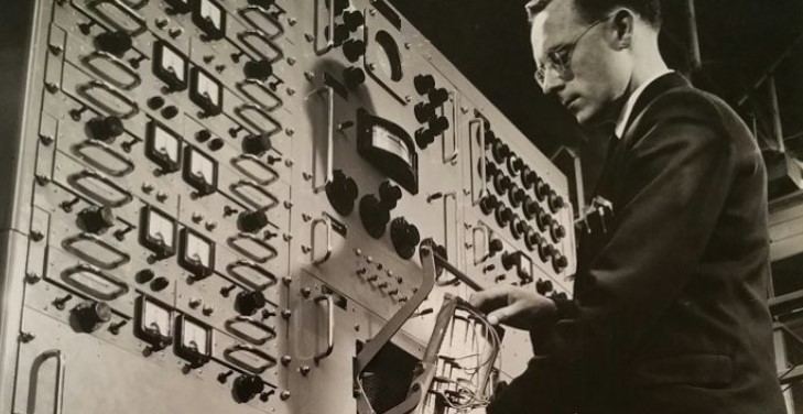 1953 The Luton Analogue Computing Engine